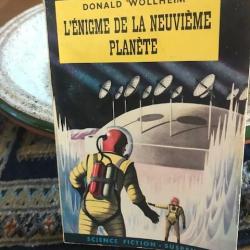 livre ancien de science fiction l'énigme de la neuvième planète