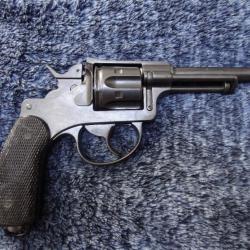 Revolver suisse 1882/29 très peu tiré