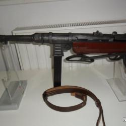 MP 40 allmemande ( quasi-arme DENIX ou MARUSHIN ?????)