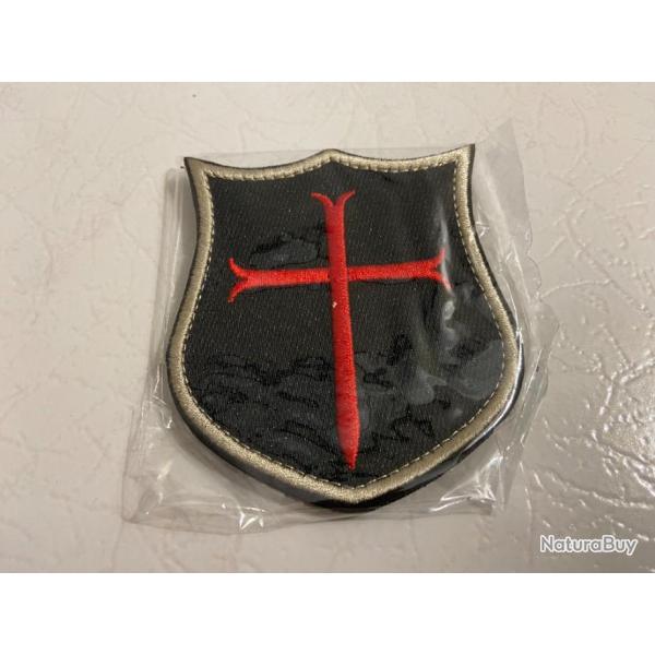 cusson patch croix militaire Neuf