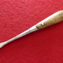 ancien tournevis à frapper manche bois panne de de 8,5 mm