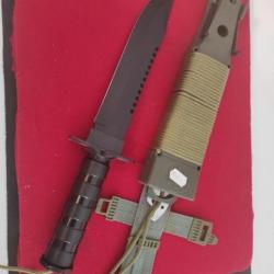 Couteau de survie avec accessoires