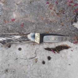 Couteau de chasse Le Garenne®, forge artisanale, Bois de Cerf, finition brute 26cm, lame 12cm