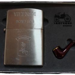 Briquet style grand Zippo en coffret commémoratif Bong Son (Airborn) Vietnam
