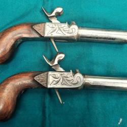 Rare double   pistolet à coffre à balle forcée détente rentrante. fn 19è début 20èm