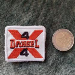 Un ecusson tissu /patch  Dangel 4x4 (petit modele)