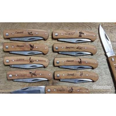 lot de 10 Couteaux POCHE COUTEL manche bois d'olivier gravé thème chasse sanglier, cerf ref 1215 l
