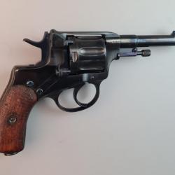 Splendide revolver Nagant 1898 avec son holster