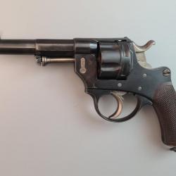 Très beau revolver 1874 civil délicatement ouvragé, calibre 11,73 mm