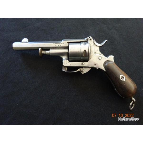 Peu courant revolver sign Albert SPIRLET calibre 320