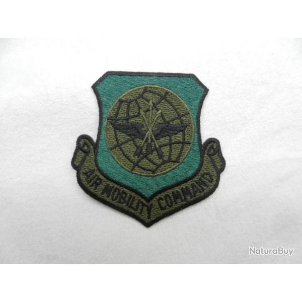 insigne badge militaire de division US amricain Air mobilit command