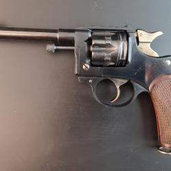 Revolver 1892 civil, calibre 8mm 92, comme neuf