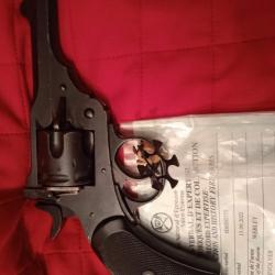 Très beau webley mk 2.  Cal. 455 webley . avec clips pour tirer aussi  45 ACP.