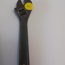ancienne clé à molette  long 16 cm 6¨
