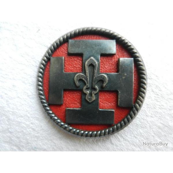 insigne  badge de scout pour beret avec son cuir