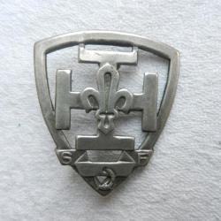 insigne  badge métal de scout SF