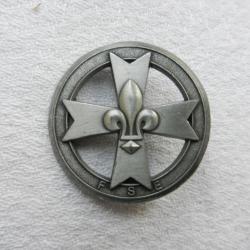 insigne badge métal scout FSE avec son épingle