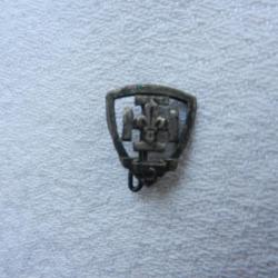 petit insigne épinglette métal de scout avec son épingle