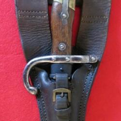 69 - Epée baïonnette 1874 Gras - même numéros - gousset cuir modèle 1866 - TBE