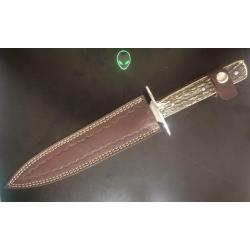 Couteau a Dague lame tres affoutée 22 cm, acier inox, poignée en bois de cerf, avec etui