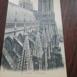 CP  dpt  51  REIMS  CATHEDRALE  TOUR