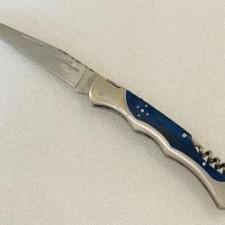 Couteau de poche LAGUIOLE Baroque avec manche en bois bleuté avec tir bouchon.