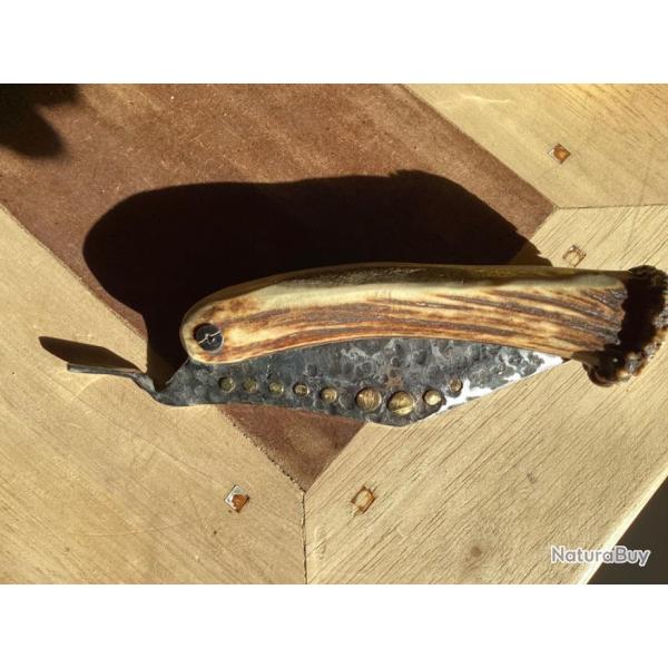 Couteau type pimontais, lame Nordique incruste, artisan franais, bois de cerf