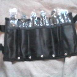 6 COUTEAUX DE LANCER AVEC ETUI