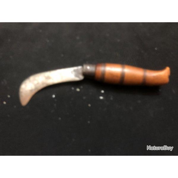 ancien couteau pliant  forme tonneau
