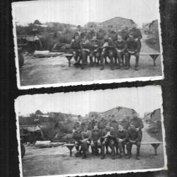 Groupe de soldats français casernement , ww2 2 photos