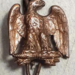 Broche aigle impérial Napoléon Ier, 19ème siècle, métal argenté, dimensions 14 mm sur 13 mm (n° 86)
