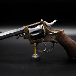 Revolver de type Webley RIC repensé par Max Fliegenschmidt. Jaspage splendide !