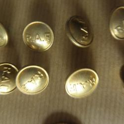 8 vintage boutons R A F de l'armée anglaise