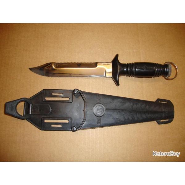 rare couteau original  amagntique scaphandrier militaire allemand DM 220 de 1970