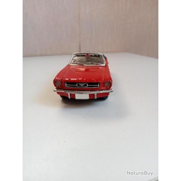 voiture mignature Ford mustang 1964 solido 1/43