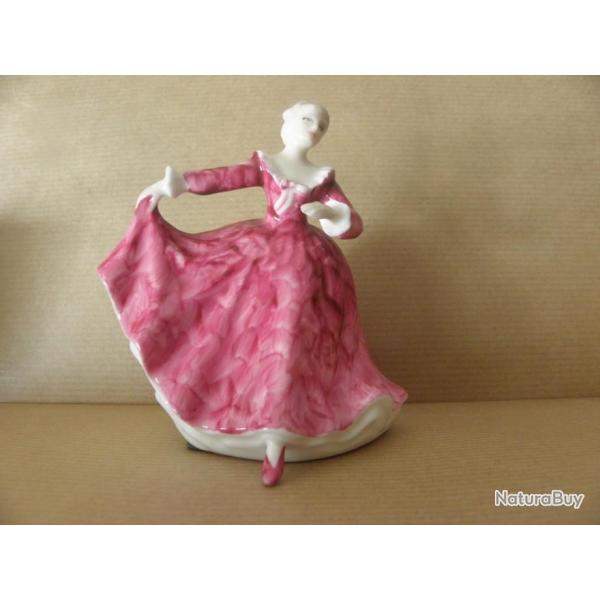 royal doulton figurine en porcelaine HN3213 kirsty conu par peggy davies 1970