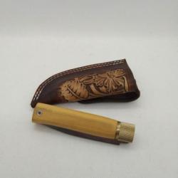 Ensemble étui cuir repoussé et couteau pliant buis