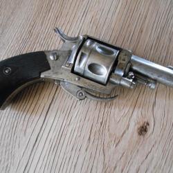 Rare Revolver Bulldog en Calibre 320  Signé Emile WARNANT