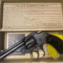 Smith and wesson hammerless new départure