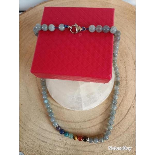 Collier Labradorite et 7 chakras perles 6 mm  Dimension : 46 cm ( Promo de Noel )