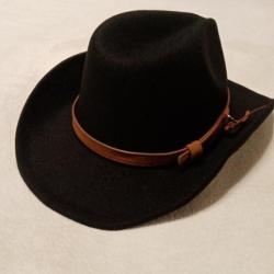 Chapeau cowboy noir