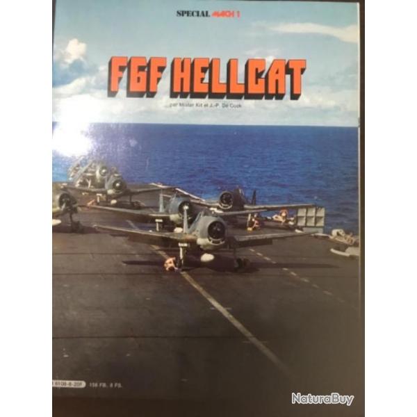 Revue d'aviation militaire sur le F6F Hellcat.