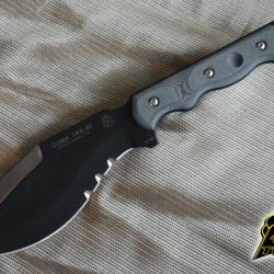 Couteau TOPS CUMA TAK-RI 2 (Tactical Kukri) Acier Carbone 1095 Manche Micarta Made In USA TPCUMATK02