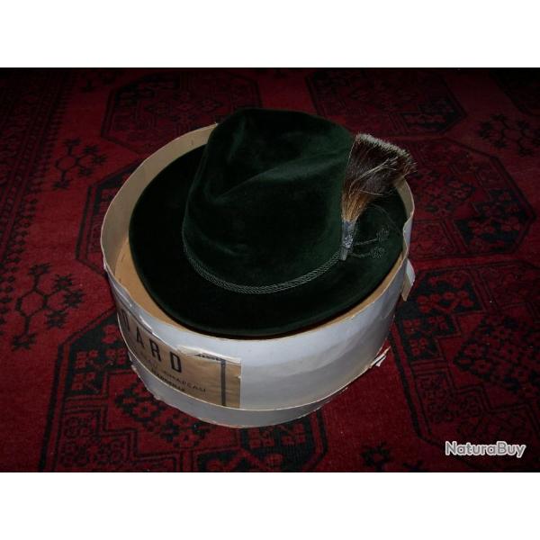 Chapeau ancien Tyrolien en velour de couleur vert fabricant .. " PESCHEL  .Velour . London , Wien ,