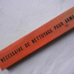 ancien nécessaire de nettoyage pour armes en boîte carton de st. Etien - calibre 12 mm