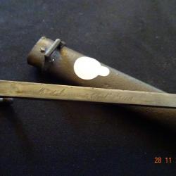 Rare baïonnette pour le mousqueton Berthier 1892 avec marquage sur le dos de la lame
