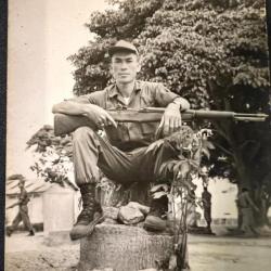 Photo originale D'un soldat ARVN Vietnam avec son arme fusil Garand M1