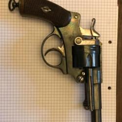 Revolver 1874 civil dans son étui