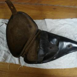 Etui cuir jambon WW1  pour revolver 1892, destiné aux gendarmes à cheval .