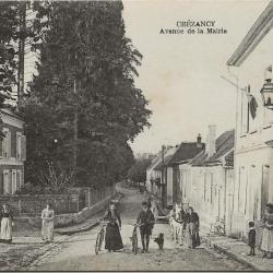 Carte postale ancienne - Crézancy (02) - Avenue de la Mairie